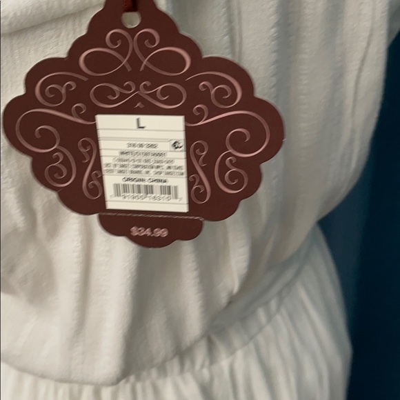 New white dress - Picture 5 of 5